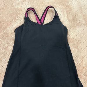 Lululemon workout top with build in bra